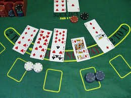 Simbol Wild yang mengembang dalam permainan slot
